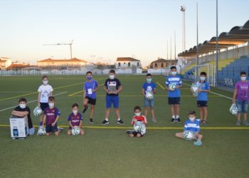 Premios concurso dibujo Colonial