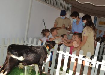 La Granja de Julia culmina la semana con la alegría y satisfacción de los más peques