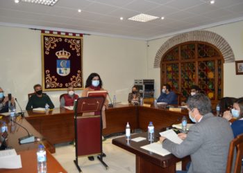 El Pleno se completa con la toma de posesión de la socialista, María José Sánchez Vaquero