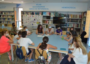 La biblioteca acoge un taller de concienciación sobre igualdad de género