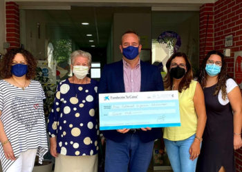 La Obra Social «la Caixa» concede 5.000 euros a la Asociación de Alzhéimer