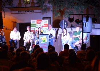 Izquierda Unida habla en Ochavillo de propuestas reales y realizables frente al «todo incluido y al photoshop»